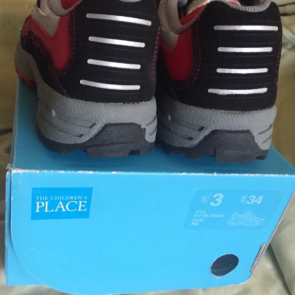 Boy’s joggers shoes from Children Place - Picture 6 of 8